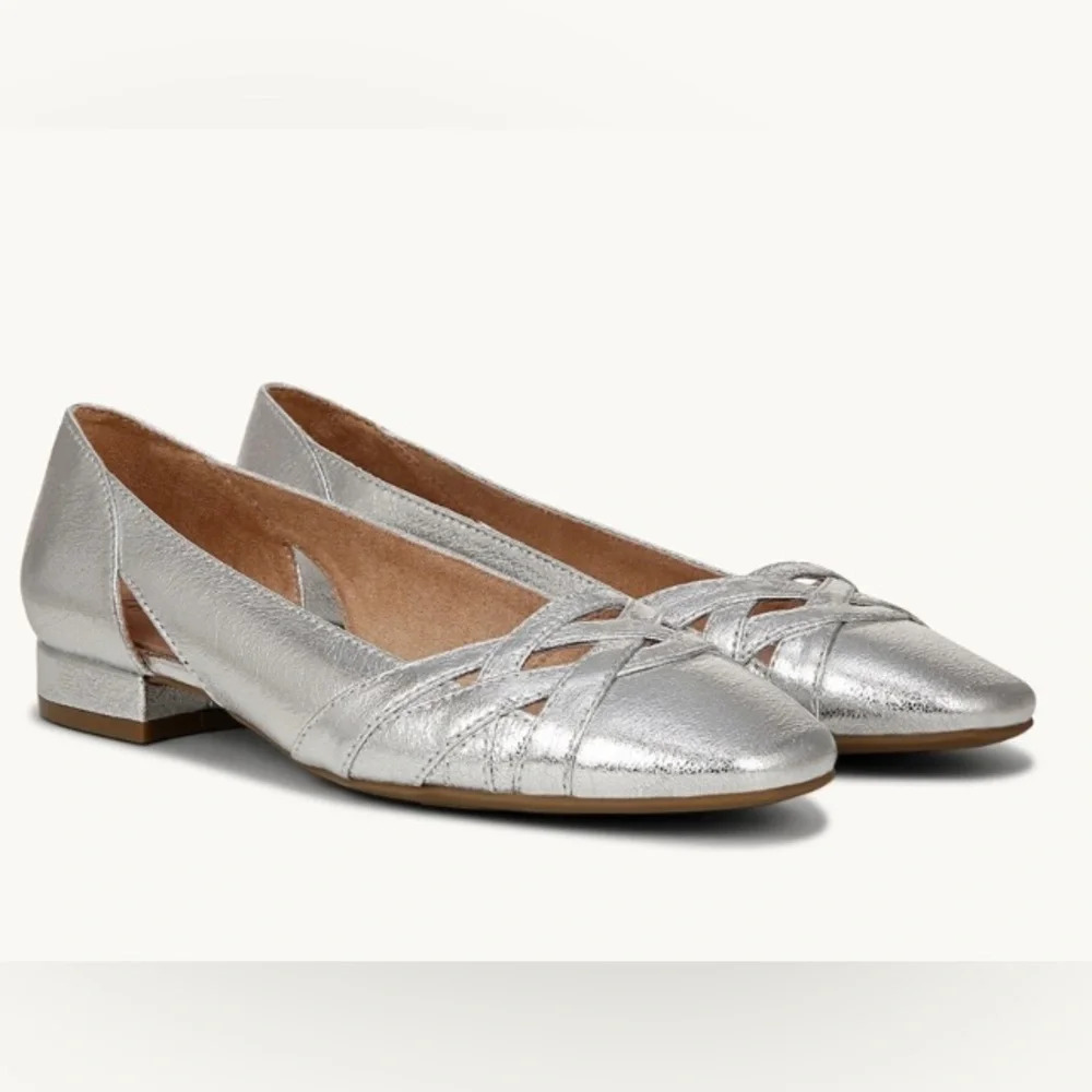 NWOB Lifestride Carmen Metallic Silver Faux Leather Slip-on Shoes 8 - Picture 2 of 14